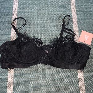 Miss Lola tic toc bra